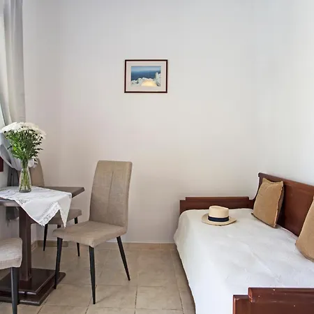 The Birds Incl Car And Breakfast And Airport Pick Up * Perissa (Santorini)